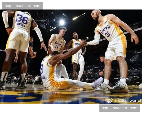 火箭维持G1至G3首发，谢泼德汤普森搭档后场应对湖人